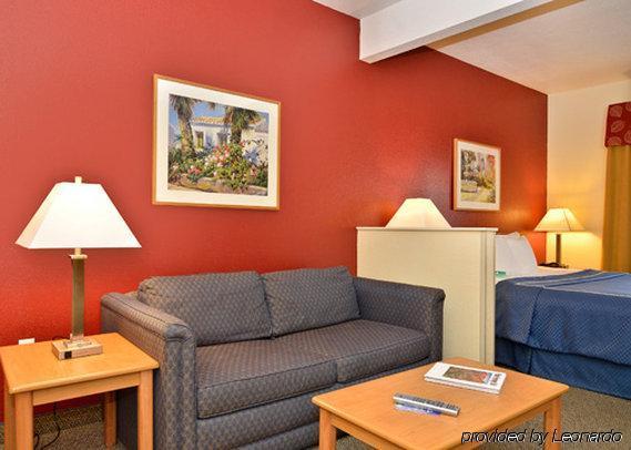 Comfort Suites Palm Desert I-10 Номер фото